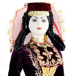 Кукла в армянском костюме - большая