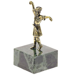 Статуэтка на змеевике «Горец в танце»
