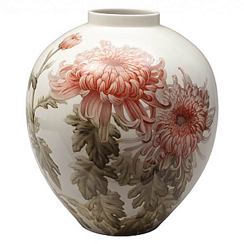 Фарфоровая ваза «Хризантемы»